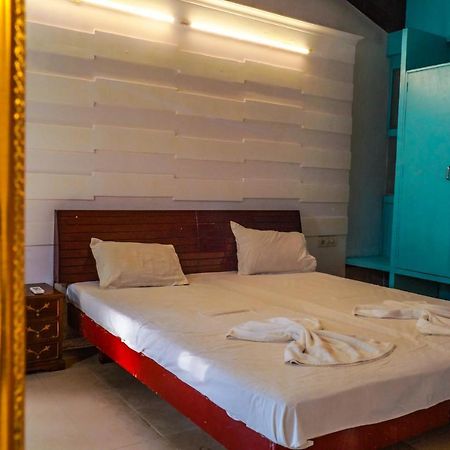 Piggy Calangute By Urban Nomads - Dorms & Pvt Rooms GOA Екстериор снимка