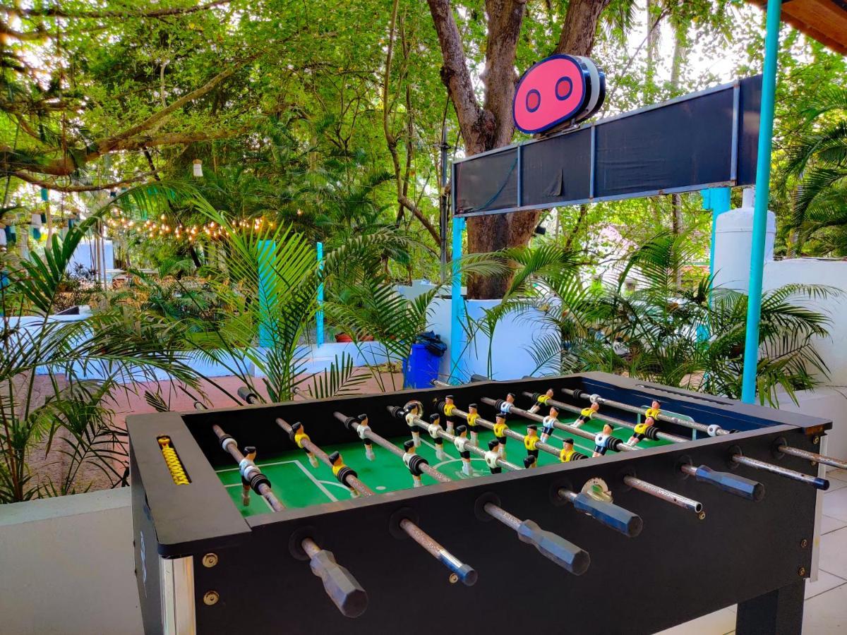 Piggy Calangute By Urban Nomads - Dorms & Pvt Rooms GOA Екстериор снимка