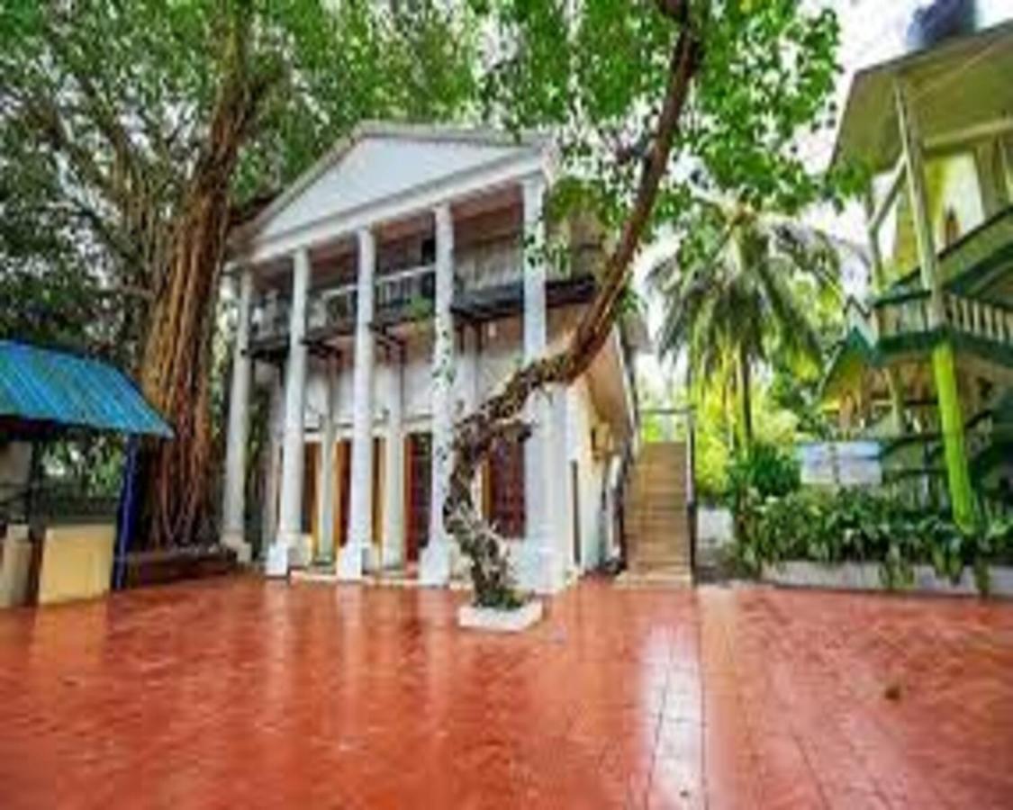 Piggy Calangute By Urban Nomads - Dorms & Pvt Rooms GOA Екстериор снимка